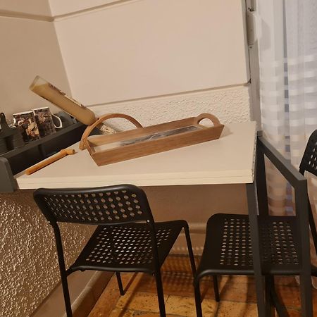 Garden Center Apartment Novi Sad Bilik gambar