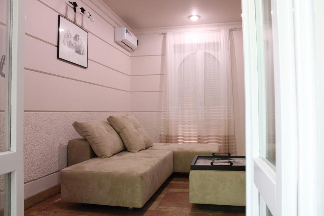 Garden Center Apartment Novi Sad Luaran gambar