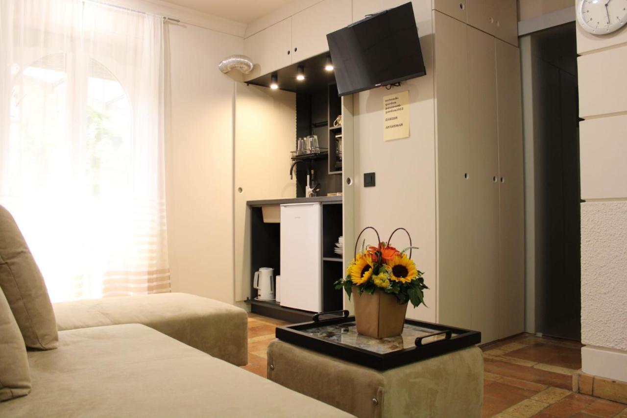 Garden Center Apartment Novi Sad Luaran gambar