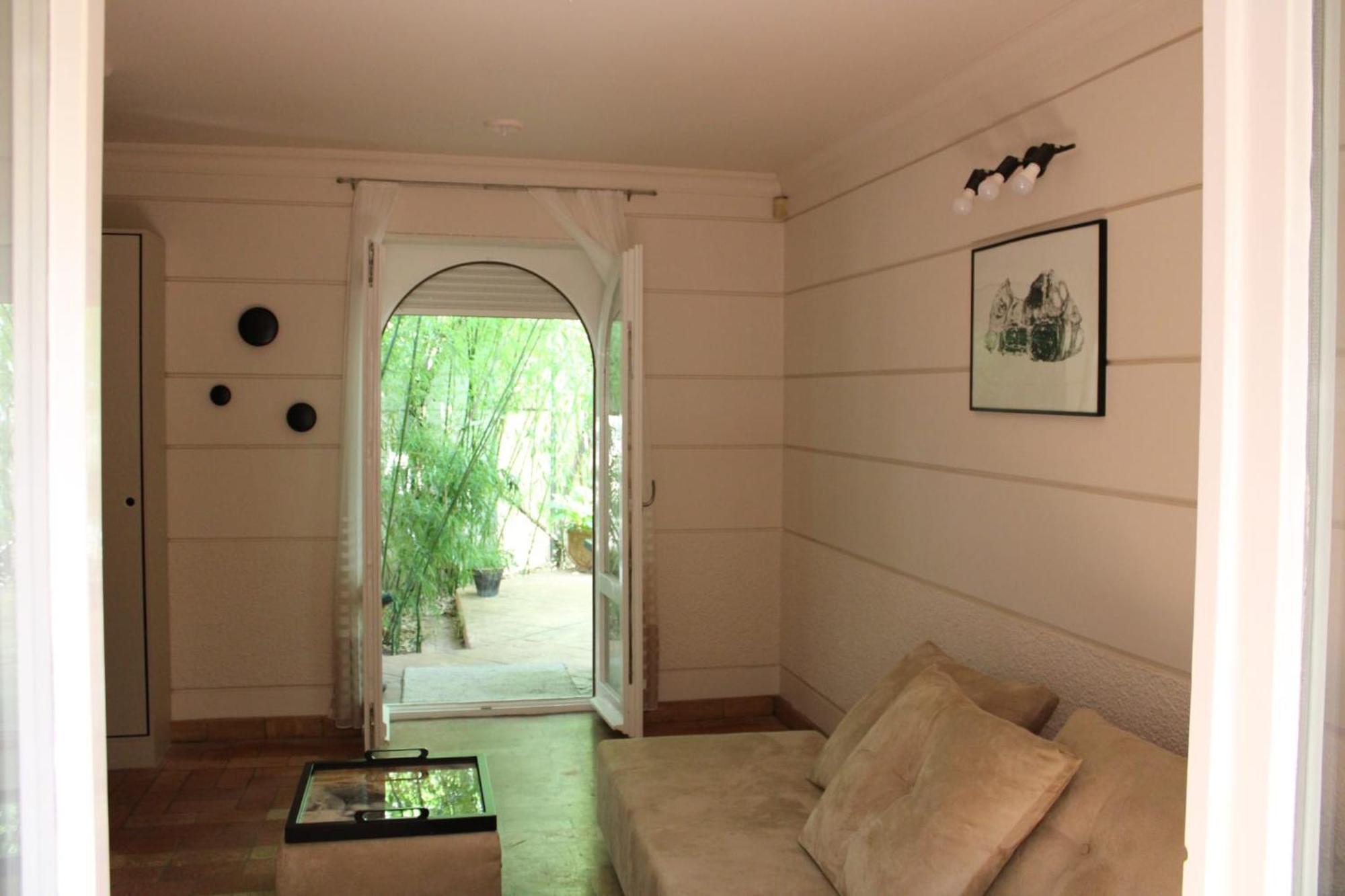 Garden Center Apartment Novi Sad Luaran gambar