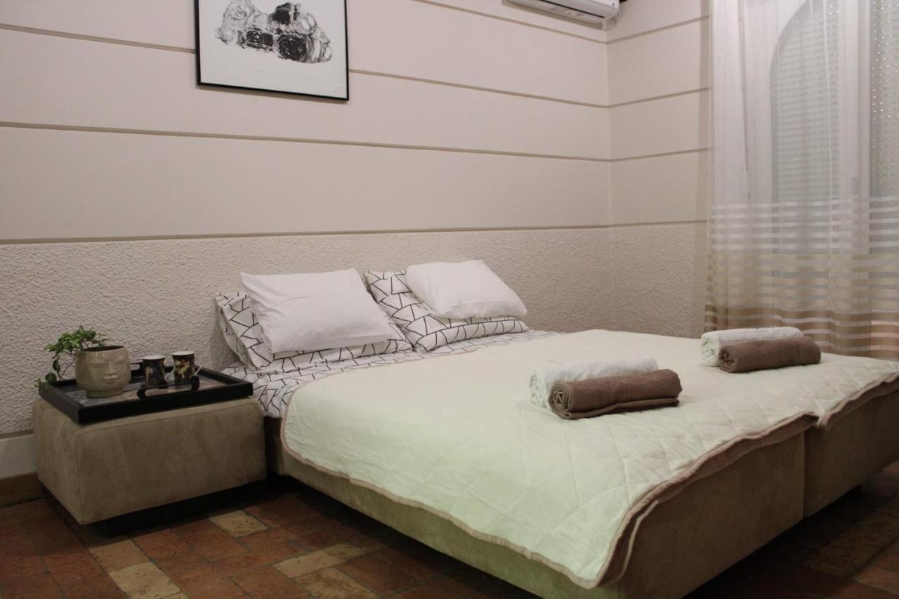 Garden Center Apartment Novi Sad Luaran gambar