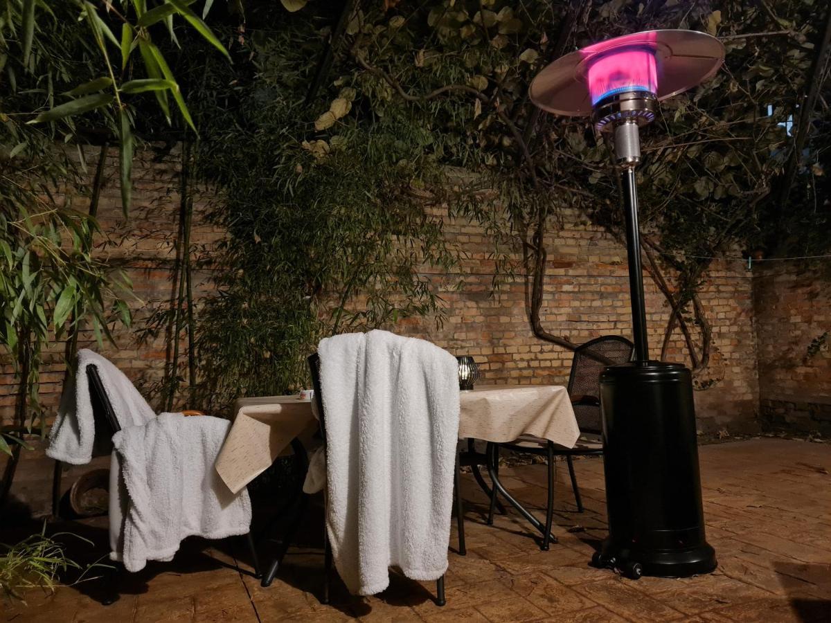 Garden Center Apartment Novi Sad Luaran gambar