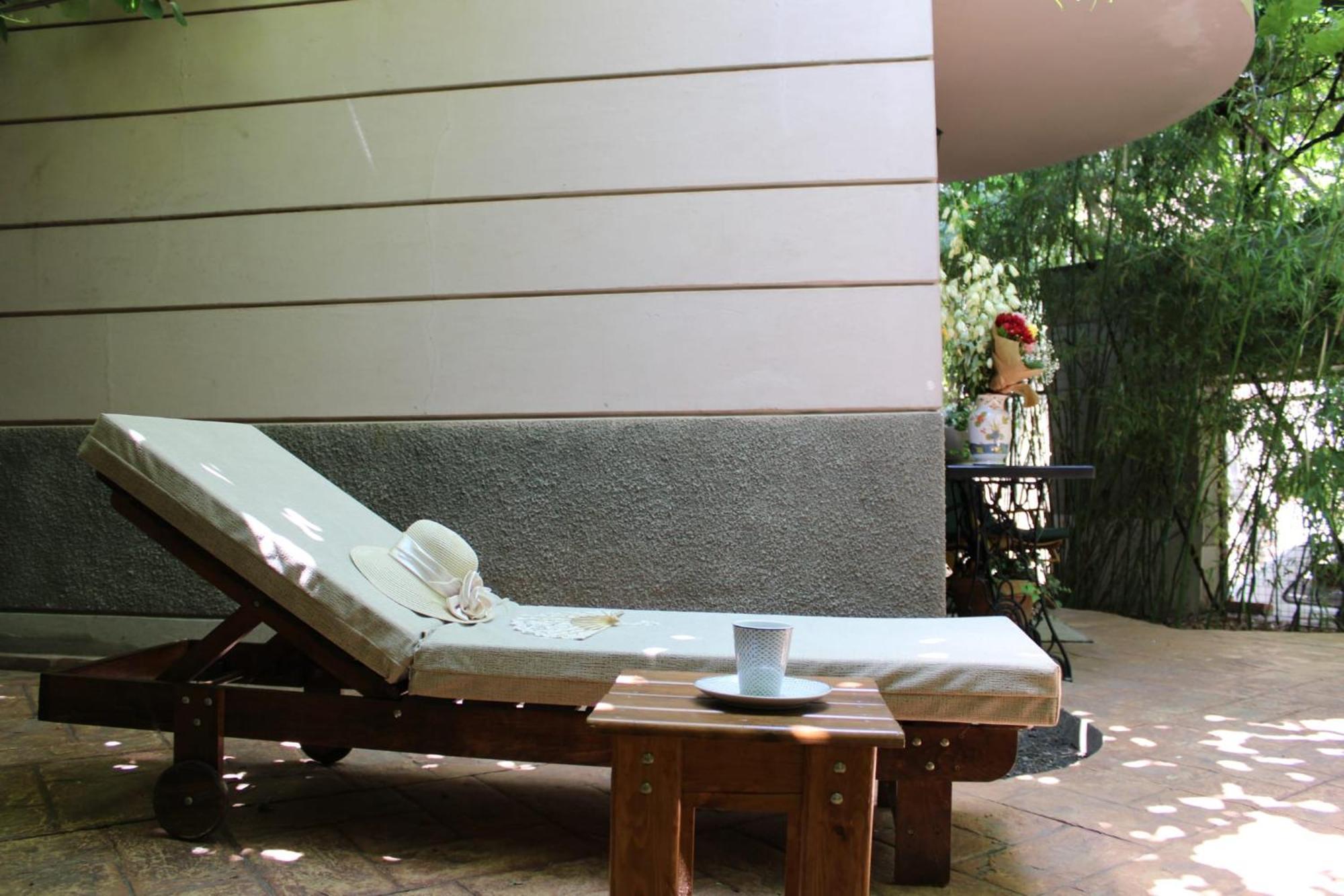 Garden Center Apartment Novi Sad Bilik gambar